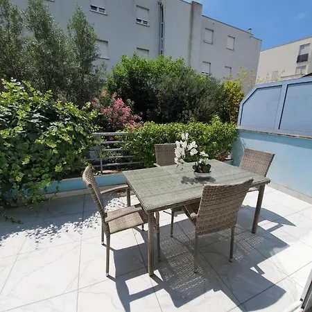 アパート Diana Znjan スプリト