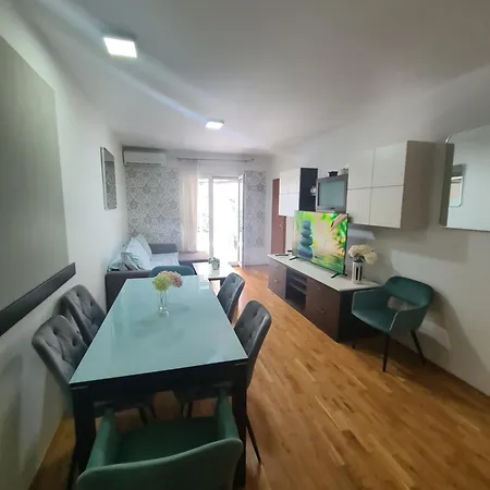 アパート Diana Znjan