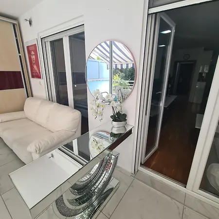 Appartement Diana Znjan *