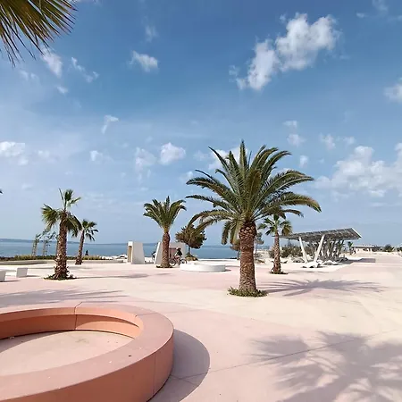 Diana Znjan アパート